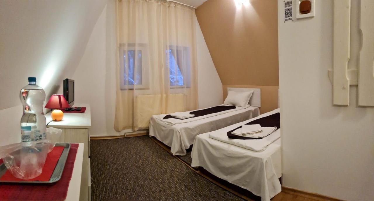 Pensiunea Happy Inn Vatra Dornei Exterior photo