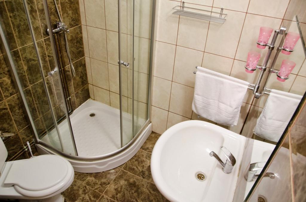Pensiunea Happy Inn Vatra Dornei Room photo